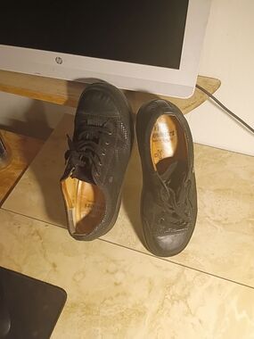 Finn Comfort Black Women's Lace-Up Canvas Sneakers